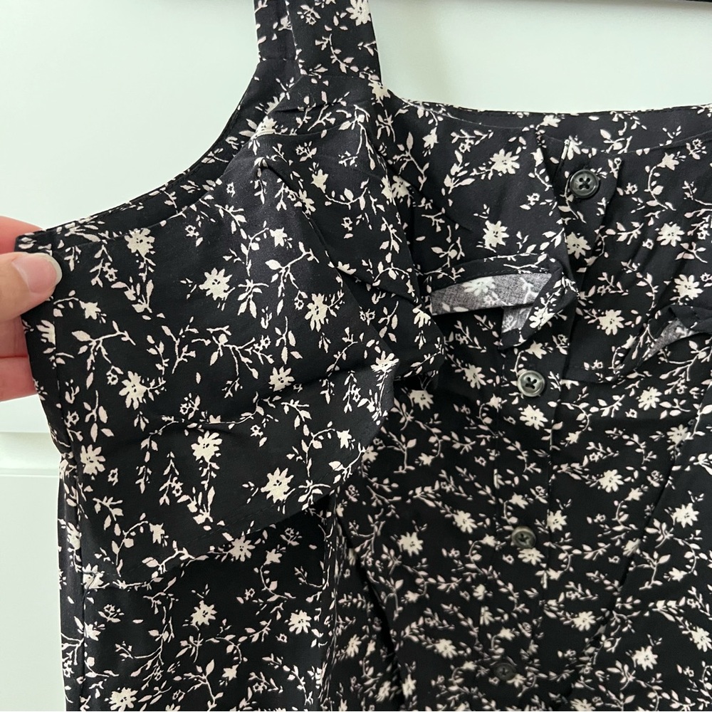 💗BOBEAU Front Tie Ruffle Button Tank - Picture 7 of 11